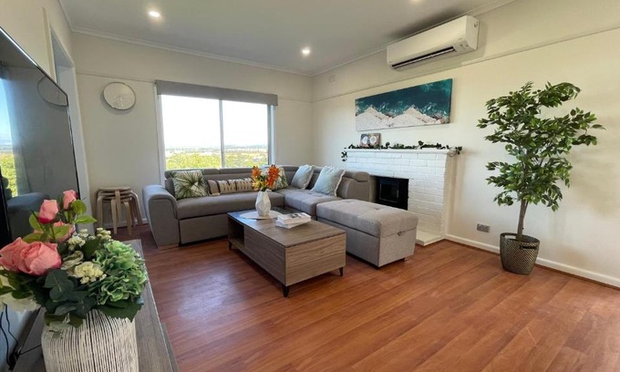 Morwell Casa | Morwell Pet friendly 3 BRMS Rental home Free Wi-fi