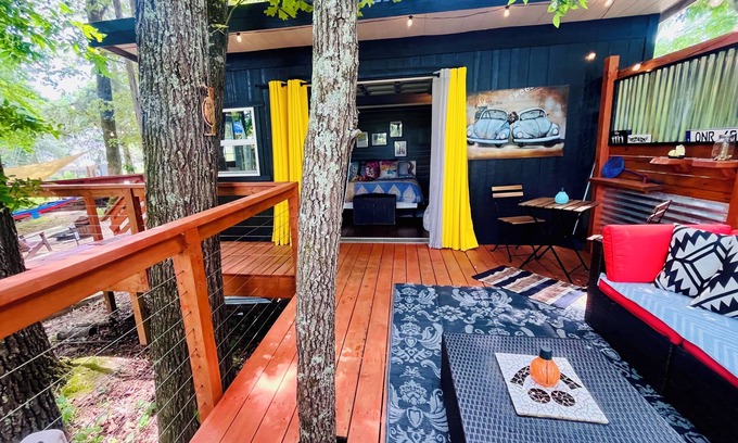 Sparta Cabina | Mosaic Cabin On the River, Downtown SPARTA TN!