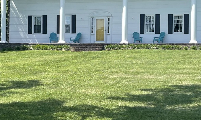 Maysville Cama Y Desayuno | Moss Manor Maysville - Golf Course View Historic Bed & Breakfast