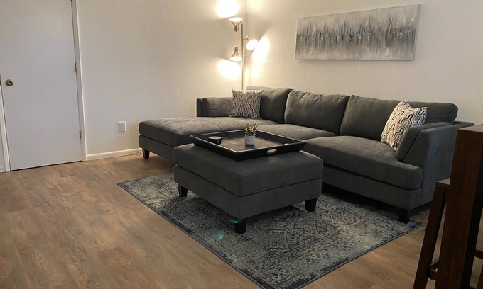 North Star Apartamento | Most Comfortable Beds! 2 BR Apt in Midtown