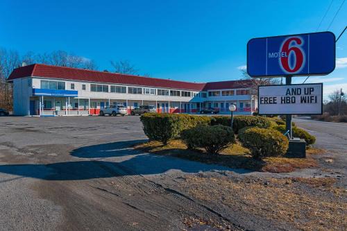 Saint Clair Hotel | Motel 6-Frackville, PA