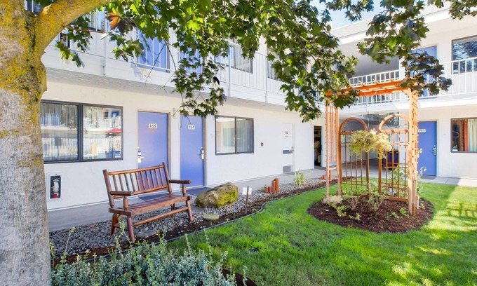 Medford Hotel | Motel 6 Medford, OR