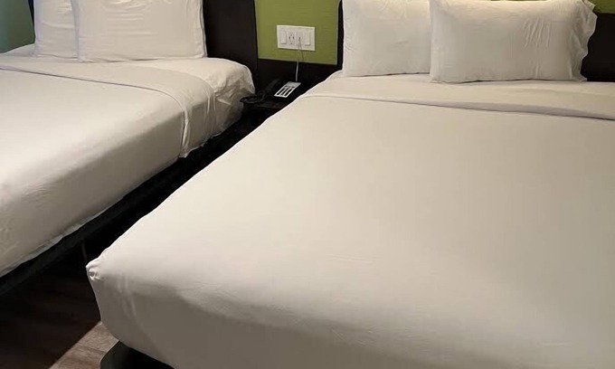 Modesto Hotel | Motel 6 Modesto, CA - Downtown