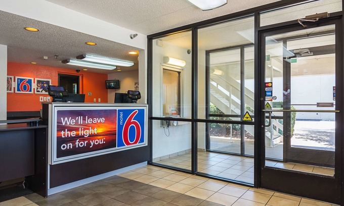 Tucker Hotel | Motel 6 Tucker, GA - Atlanta Northeast