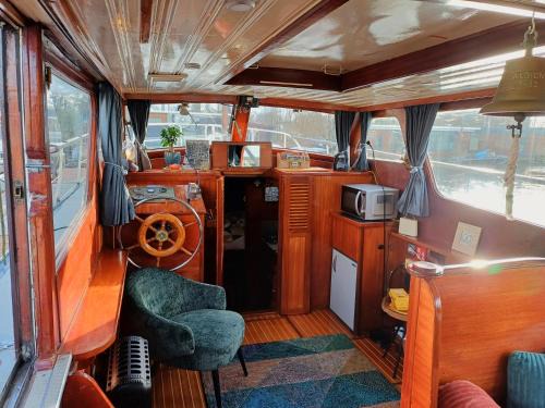 Amsterdam South Alquiler De Eote | Motorjacht Flint