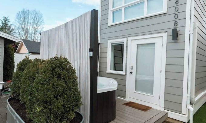 South Tabor Apartamento | Mount Tabor Loft With Hot Tub