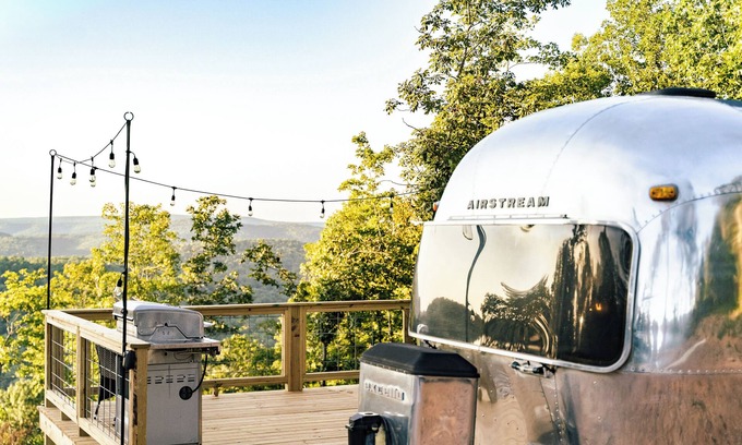 Sand Gap Casa | Mountain Air Escape's Airstream Excella w/Hot Tub- Couples Retreat