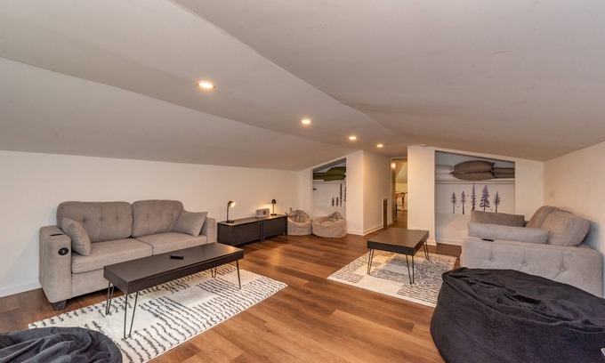Swanton Casa | Mountain Air, Hot Tub & Game Room Bliss