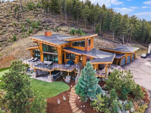 Bailey Casa | Mountain Cabin W Deck Views & Hot Tub