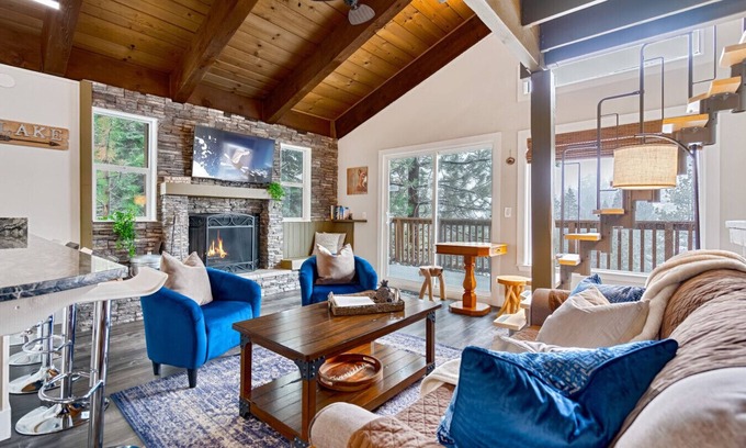 Tahoe Village Casa | Mountain Escape Near Heavenly Lodge | Sleeps 8