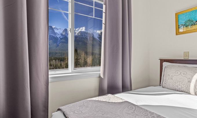 Harvie Heights Casa | Mountain Hideaway- hot tub, free parking, view, 2BR, sleeps 8 -B212