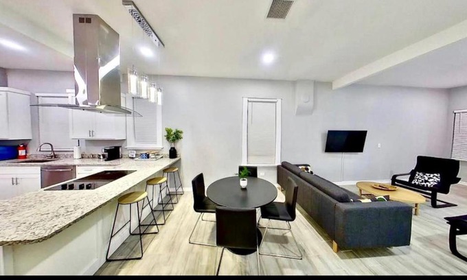 El Paso Casa | Mountain House - El Paso
