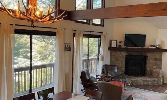 Mill Ridge Casa | Mountain Lodge with Hot Tub and River Access, Between Boone & Banner Elk