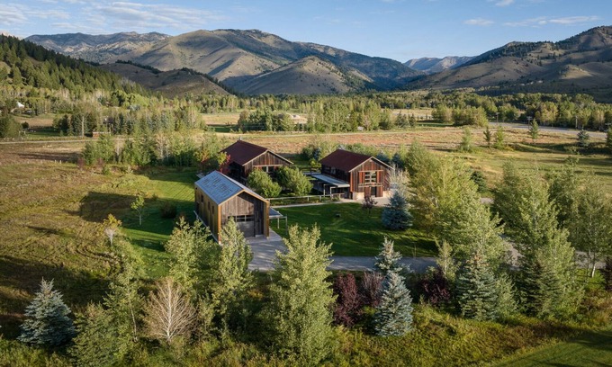 Sun Valley Apartamento | MOUNTAIN MODERN NORTH KETCHUM/SUN VALLEY APARTMENT WITH DIRECT TRAIL ACCESS.