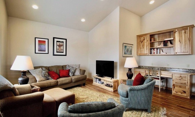 Whitehall Casa | Mountain Oasis with Spectacular Views 1001