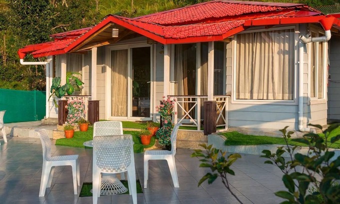 Kaul Villa | Mountain Retreat By Ebony Stays –Luxury Villa in Mukteshwar with Himalayan Views