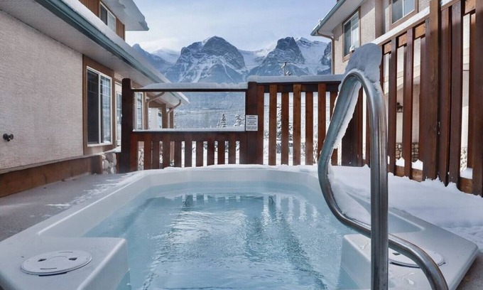 Harvie Heights Condominio | ¡Para estrenar! 2 condominios de lado a lado con bañera de hidromasaje + vistas épicas + pase de estacionamiento GRATIS