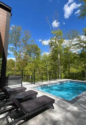 La Conception Chalet De Esquí | Mountain View Retreat with Private Hot Tub & Pool