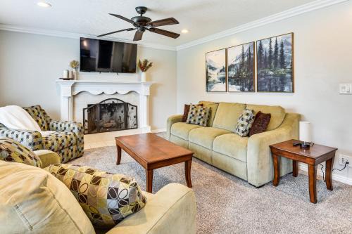 Centerville Casa | Mountain-View Retreat with Hot Tub in Centerville!