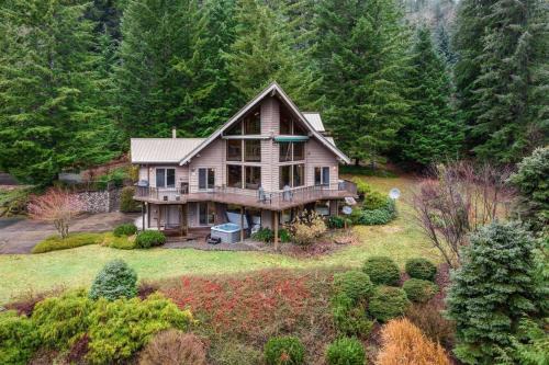 Rhododendron Casa | Mountain View Retreat
