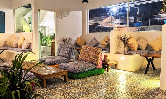 Sindhi Camp Casa | Moustache Jaipur