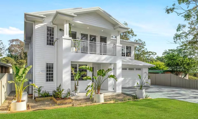 Callala Bay Casa | Mr Percival - When Size Matters !