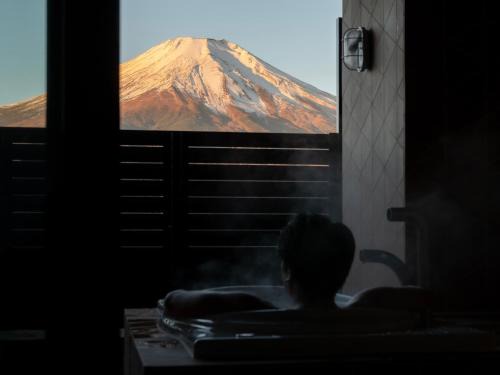 Yamanakako Hotel | Mt Fuji View and Private Sauna Ryokan Shizuku