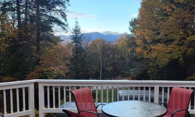 Jackson Casa | Mt. Washington View~Min to Skiing~Wood Stove