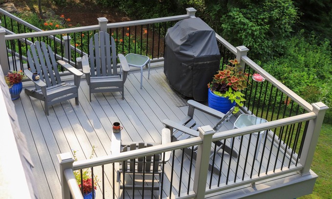 Sunapee Casa | Terraza, porche de 3 estaciones y espectaculares vistas a la montaña.