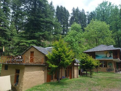 Jibhi Casa | Mud House by Hostalgic