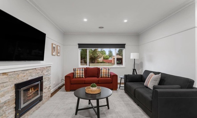 Newington Casa | Muir House Laidback Family Living in Ballarat