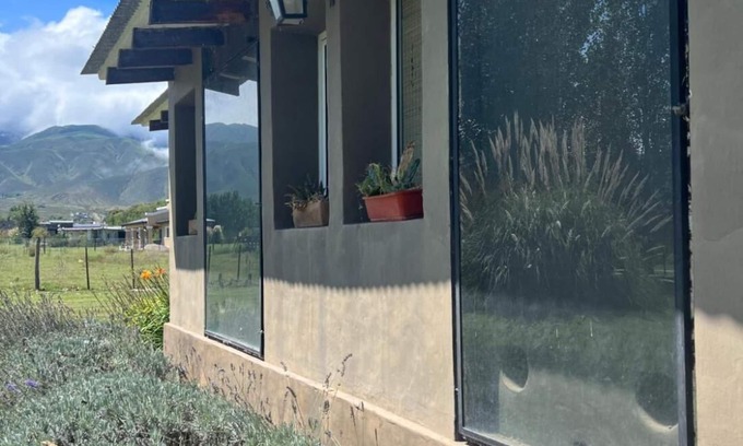 Tafí del Valle Otro | EspañolCasa rural Munay cerca del lago