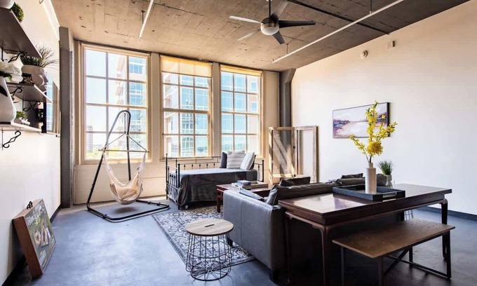 West Main Historic District Condominio | Museum Row’s Executive Loft