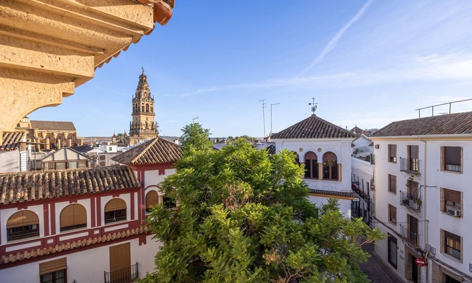 La Catedral Apartamento | Musical stay, the Mosque and Jewish Quarter nearby