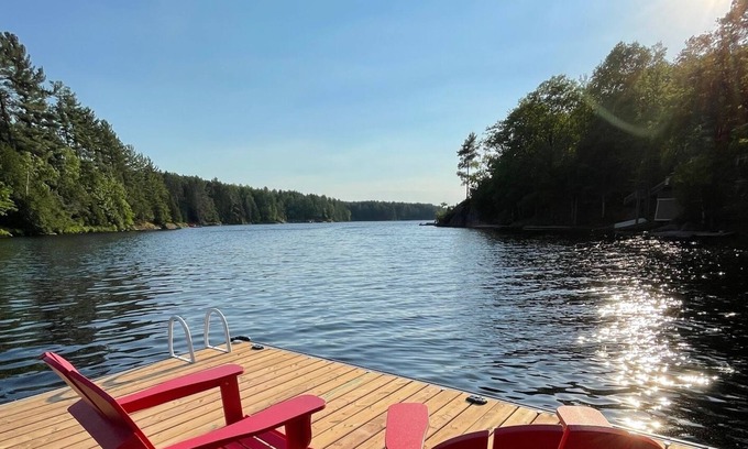 Gravenhurst Cabaña | Muskoka Lakefront Family Compound