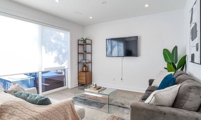 Gravenhurst Cabaña | Muskoka Luxury 3 Bedroom Villa