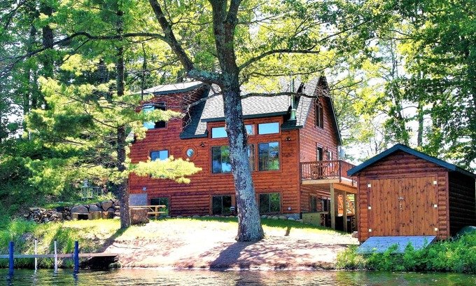 Stone Lake Cabina | Debe ver - Hermosa cabaña frente al lago en una península privada!