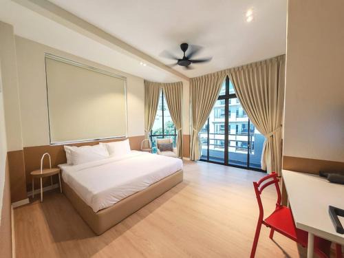 Downtown George Town Casa | Mutiara Gurney bySOL