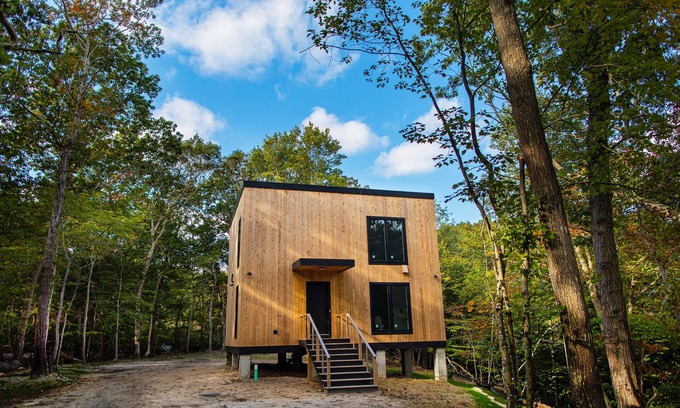 Wading River Cabina | Muwu in Wading River - secluded cabin with private beach and built in sauna