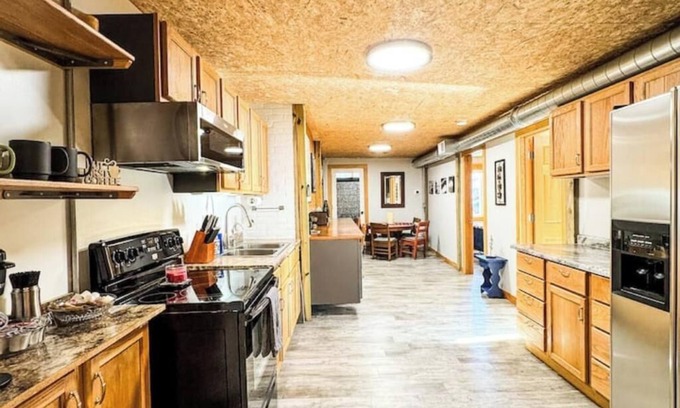 Willmar Casa | MY FLAT! Industrial 3 Bd with outdoor space!