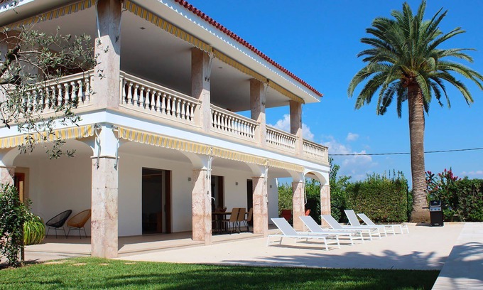 Marratxí Villa | Villa en Palma De Mallorca con 4 habitaciones, capacidad 8
