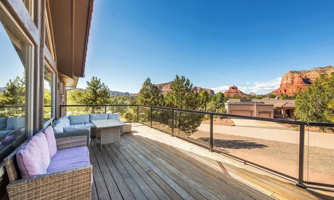 Oak Creek Villa | Myrinn – Escape to Red Rock Views & Hot Tub