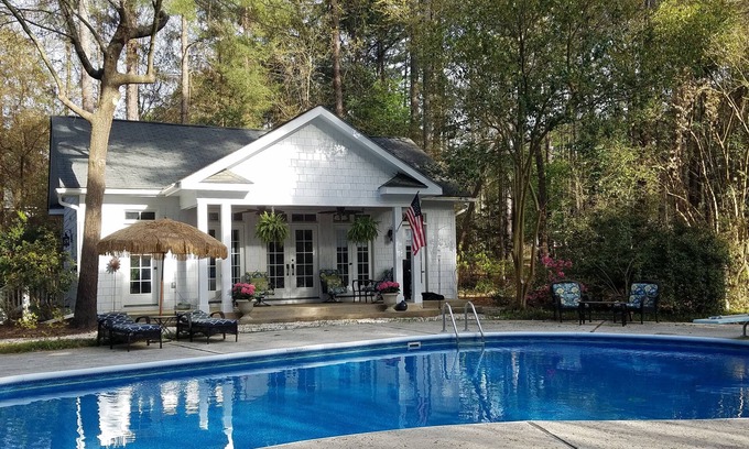 Southern Pines Cabaña | Cabaña mística en Southern Pines