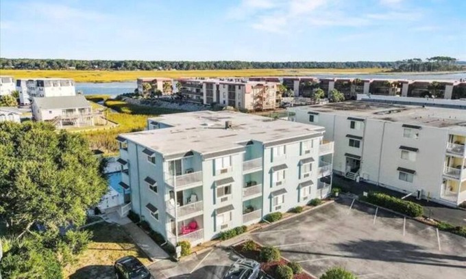 Ash Condominio | N. Ocean Blvd; Cherry Grove - Steps from the beach