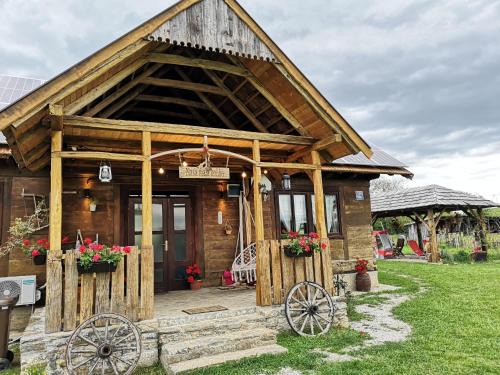 Vojnic Casa | Naša mala koliba