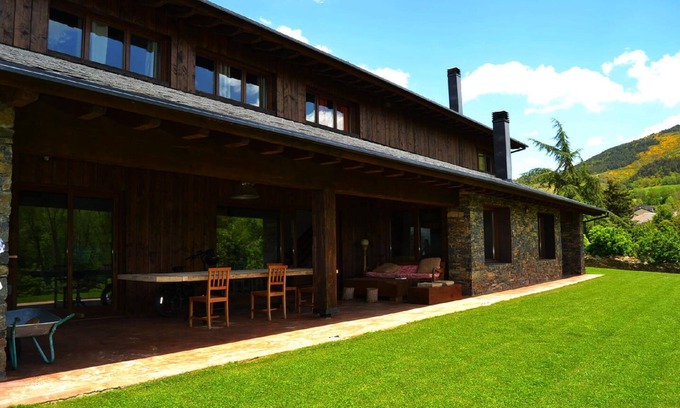 Nahuja Cabaña | NAHUJA I - Cinco Habitaciones Casa Rural, Capacidad 12