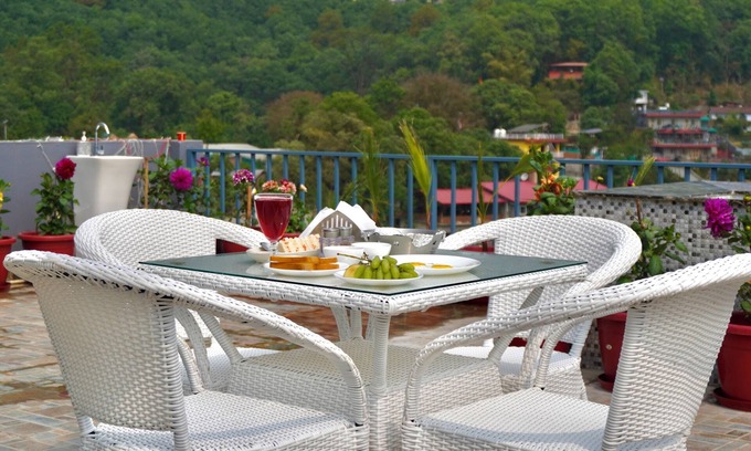 Bhimtal Hotel | Nakshville