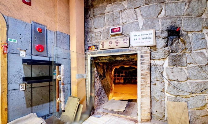 Namwon Casa | Namwon Hanjeungwonstay Pension