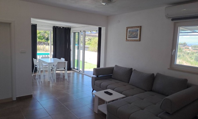 Mirce Casa | Nane Garden house with heated pool