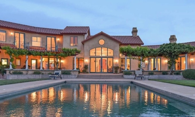 American Canyon Villa | Napa Villa in the Vineyards Spectacular Retreat